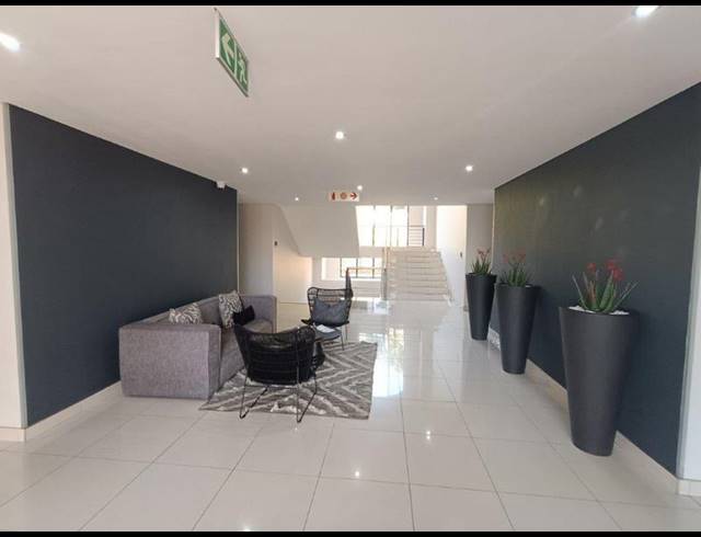 BUSINESS PROPERTY TO RENT IN BRYANSTON